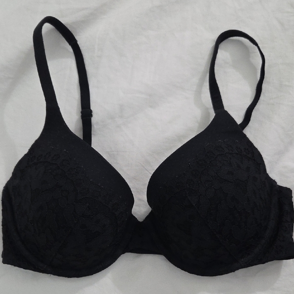 VICTORIA'S SECRET Black Lace Bra🧿 - Picture 1 of 7